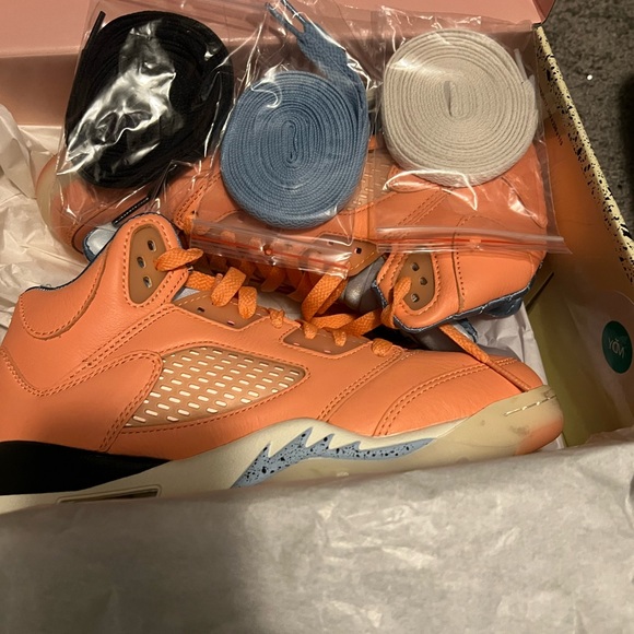 Jordan 5 - Picture 2 of 3